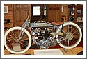 Harley_Davidson_1926_8_valve_replica.jpg